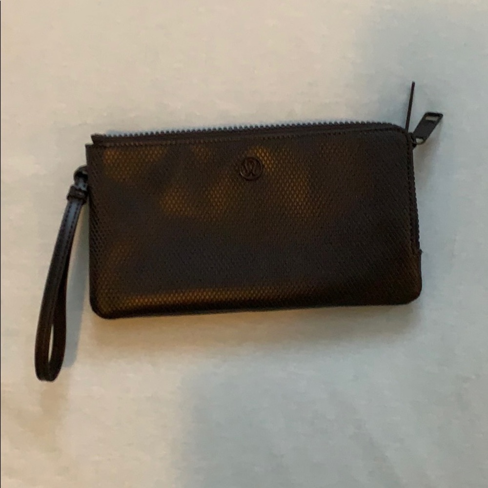 Lululemon wallet
